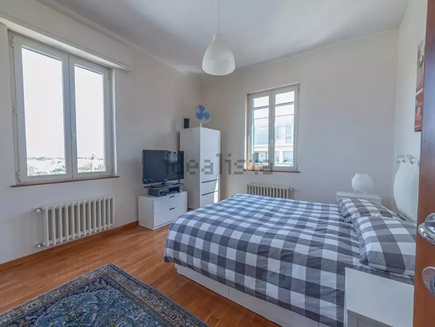 Immagine 7 di Appartamento in vendita  a Viareggio