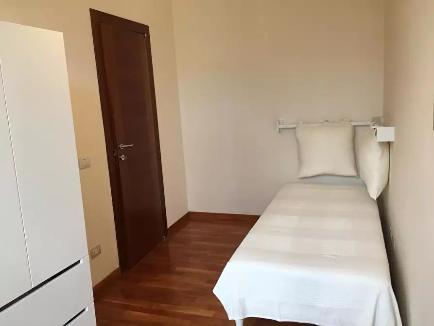 Immagine 10 di Appartamento in vendita  a Viareggio