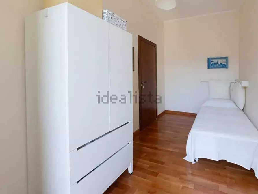 Immagine 11 di Appartamento in vendita  a Viareggio