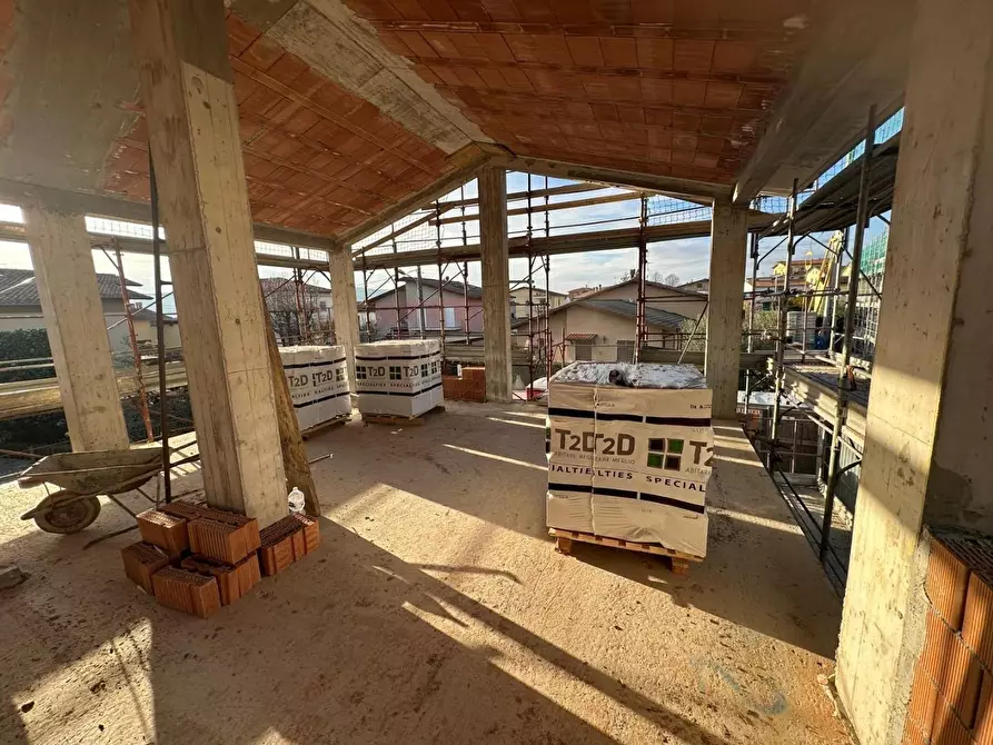 Immagine 17 di Casa trifamiliare in vendita  a Castelnuovo Magra