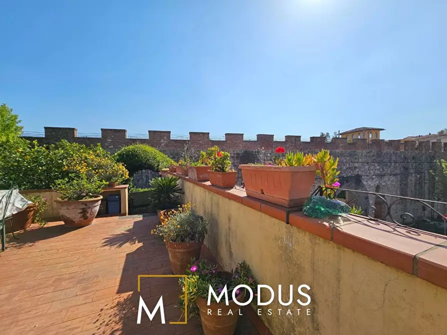 Immagine 18 di Villa in vendita  a Pisa