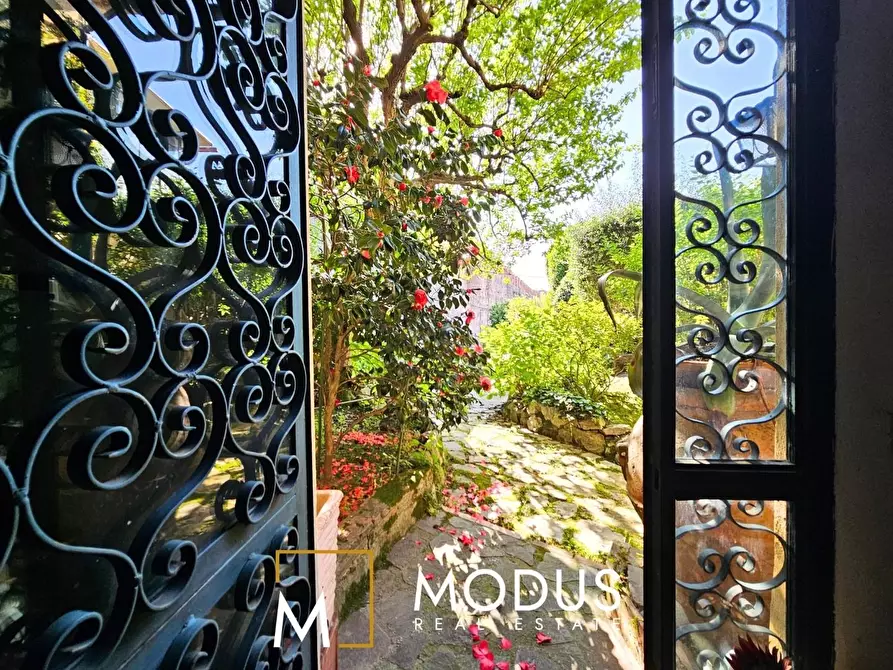 Immagine 76 di Villa in vendita  a Pisa