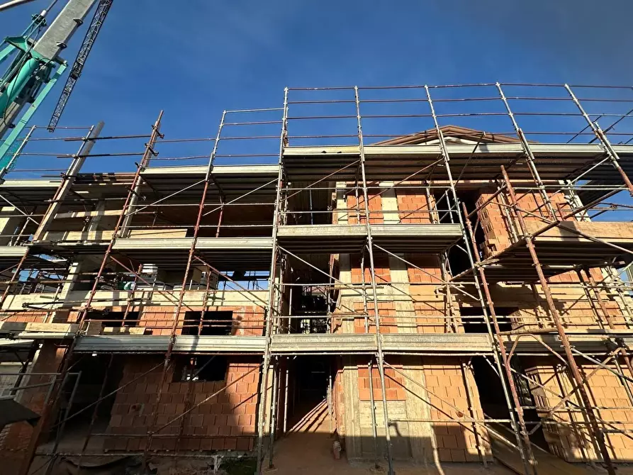 Immagine 25 di Casa trifamiliare in vendita  a Castelnuovo Magra