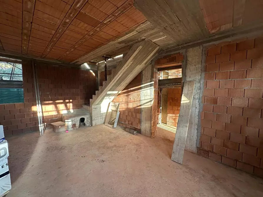 Immagine 24 di Casa trifamiliare in vendita  a Castelnuovo Magra