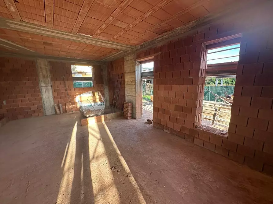 Immagine 22 di Casa trifamiliare in vendita  a Castelnuovo Magra