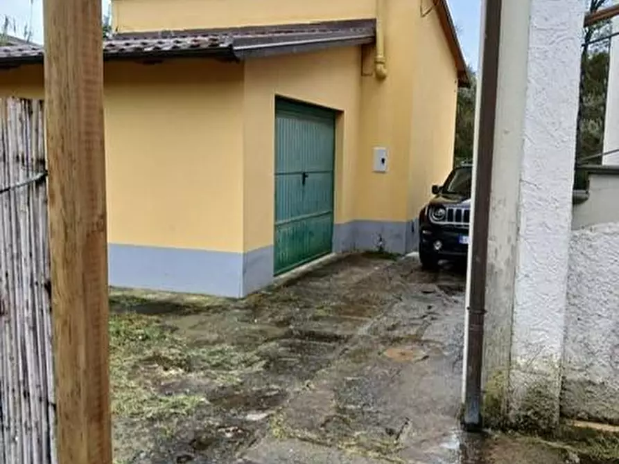 Immagine 6 di Deposito in vendita  a Castelnuovo Magra