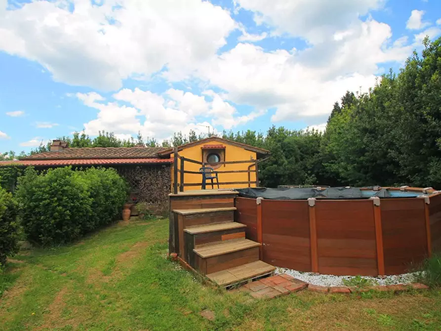 Immagine 2 di Casa colonica in vendita  a Vinci