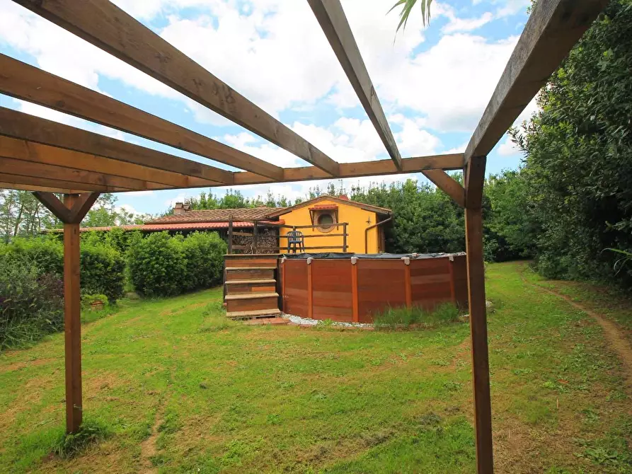 Immagine 3 di Casa colonica in vendita  a Vinci