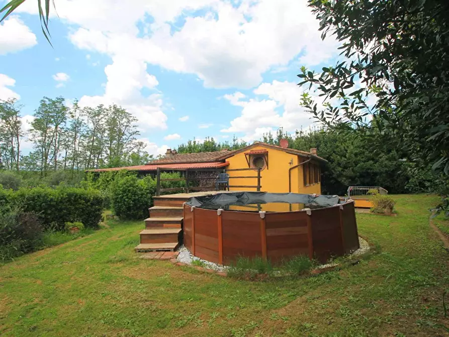 Immagine 24 di Casa colonica in vendita  a Vinci