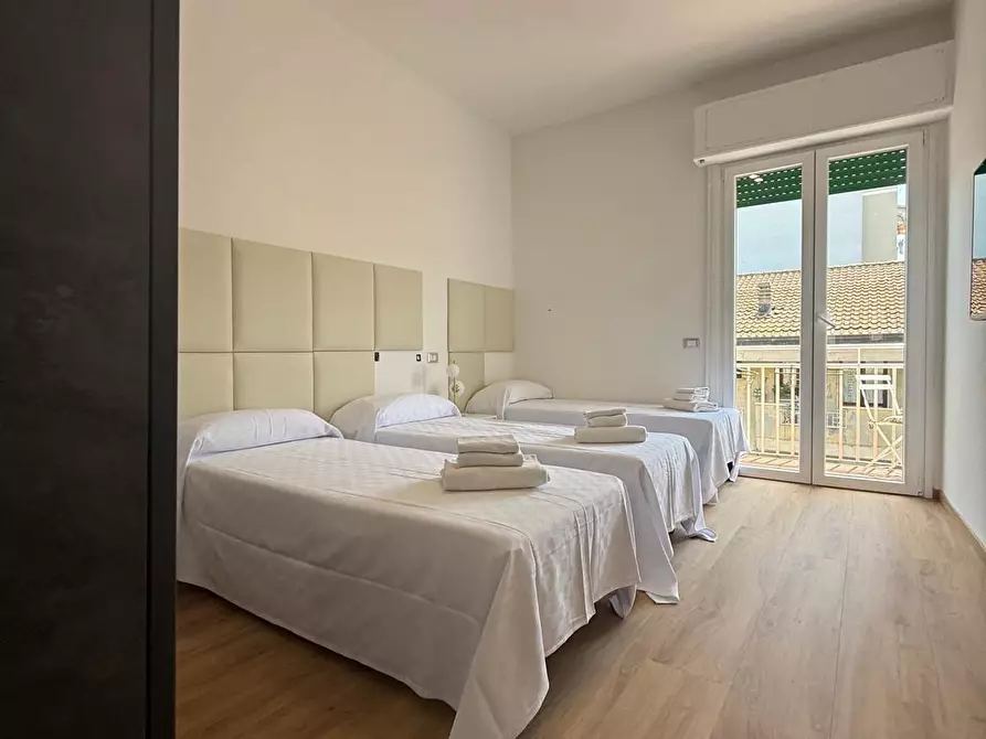 Immagine 7 di Appartamento in vendita  a Viareggio