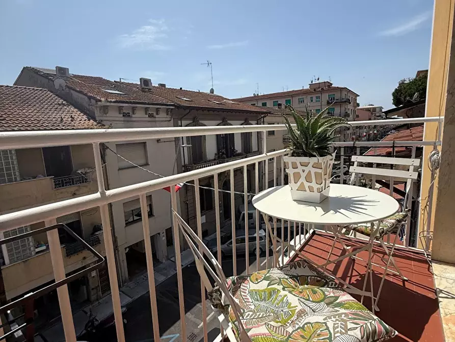 Immagine 30 di Appartamento in vendita  a Viareggio