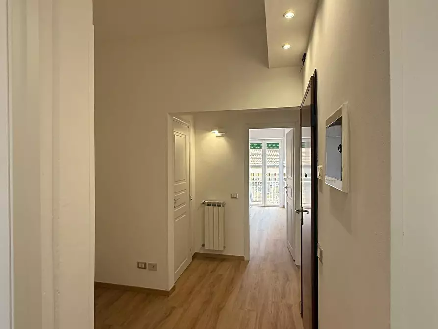 Immagine 28 di Appartamento in vendita  a Viareggio