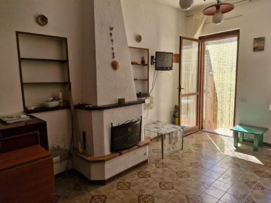 Immagine 2 di Appartamento in vendita  a Rio Marina