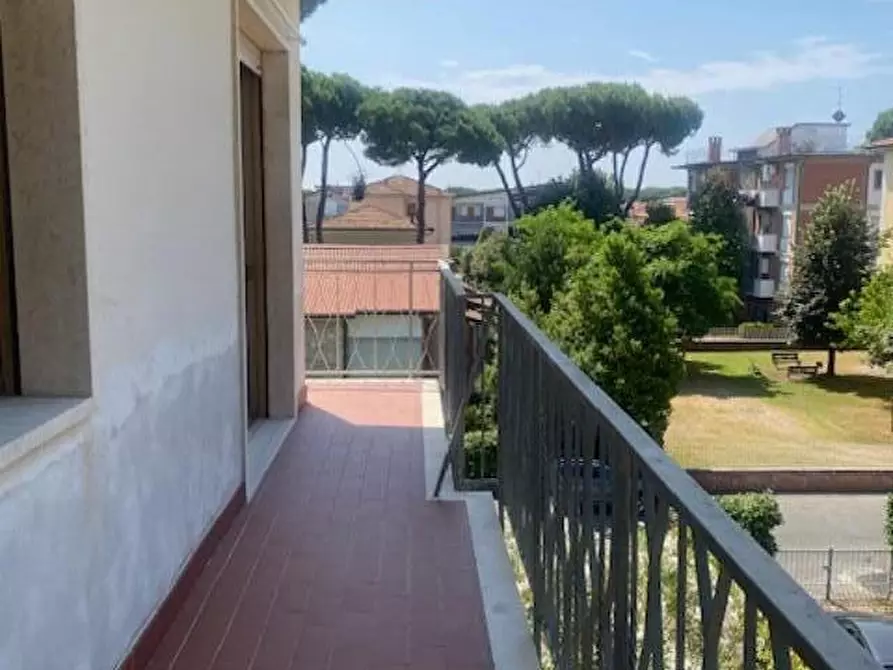 Immagine 7 di Appartamento in affitto  a Camaiore