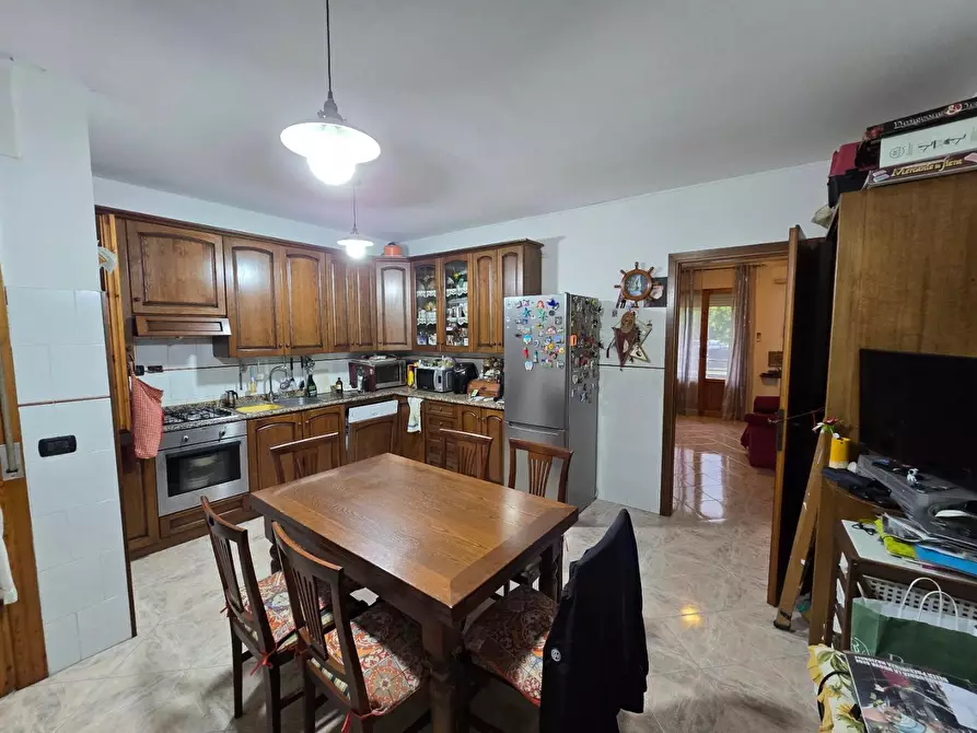 Immagine 2 di Appartamento in vendita  a Massa