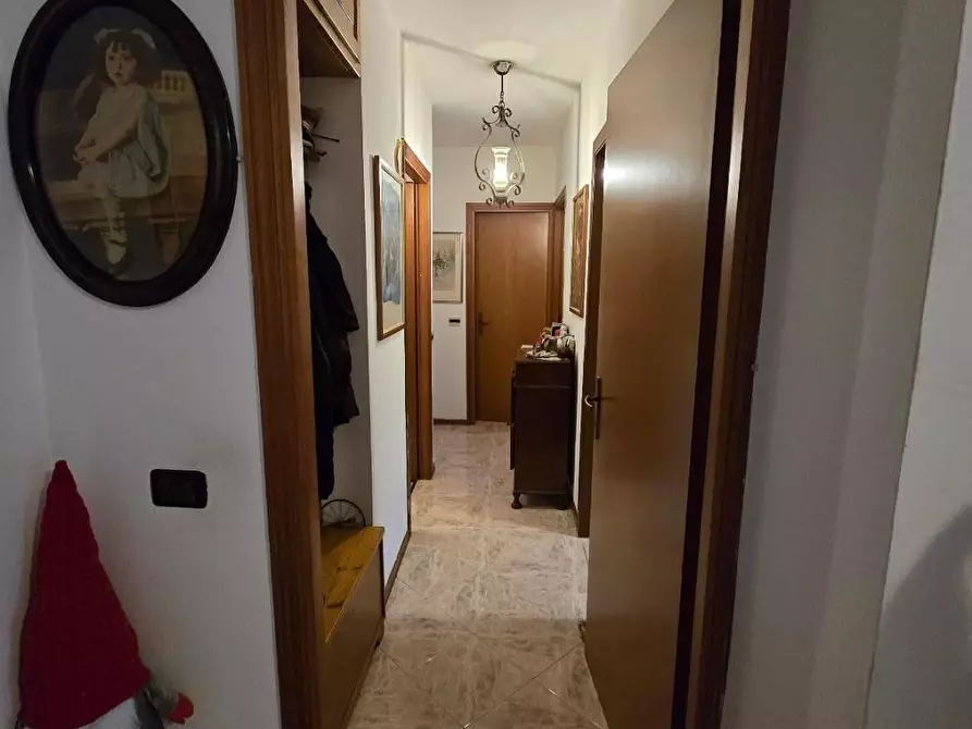 Immagine 3 di Appartamento in vendita  a Massa