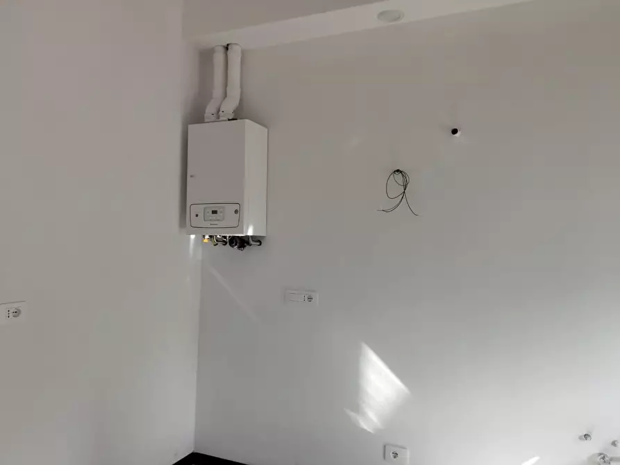 Immagine 8 di Ufficio in affitto  a Chiavari