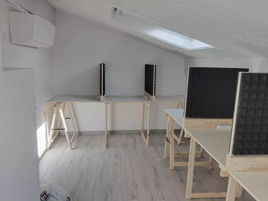 Immagine 13 di Ufficio in affitto  a Chiavari