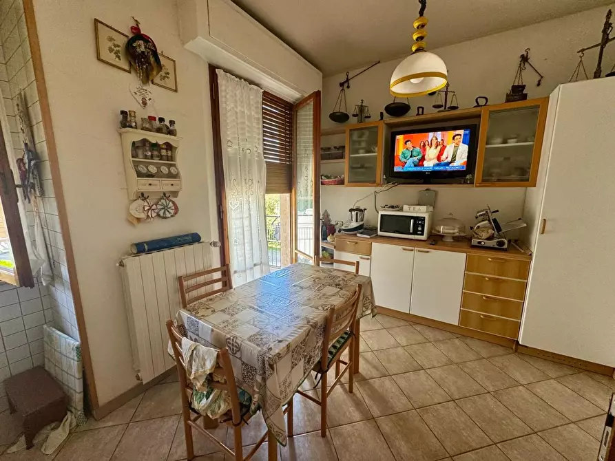 Immagine 11 di Appartamento in vendita  a Siena