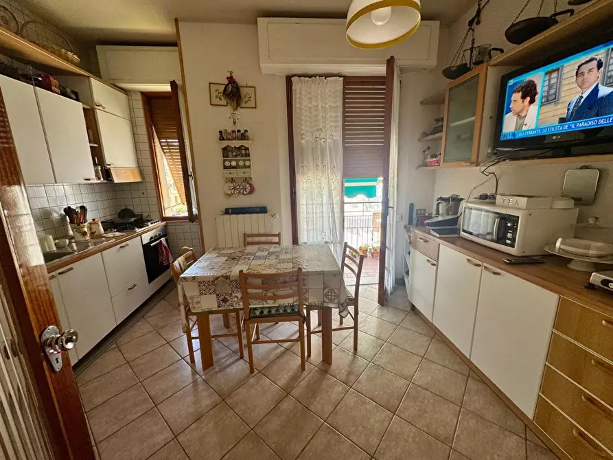 Immagine 12 di Appartamento in vendita  a Siena