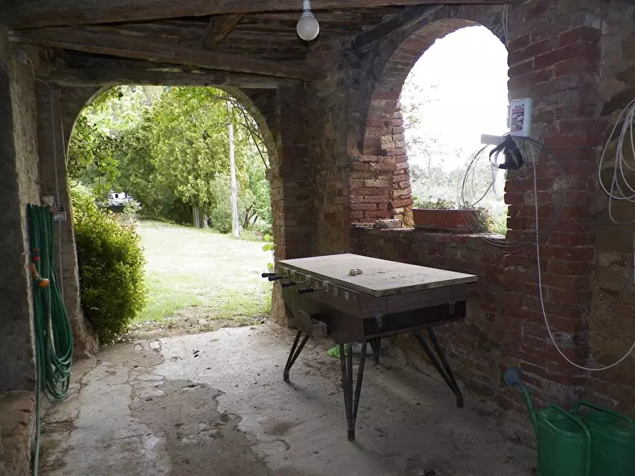 Immagine 23 di Casa colonica in vendita  a Siena