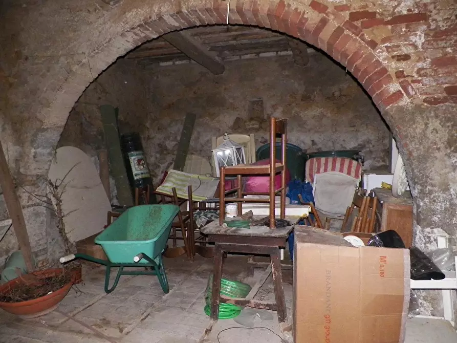 Immagine 20 di Casa colonica in vendita  a Siena