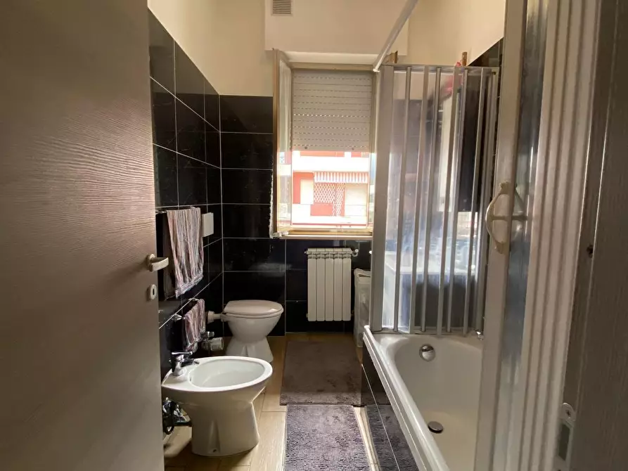 Immagine 9 di Appartamento in affitto  a Carrara