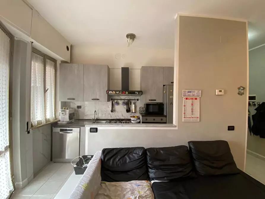 Immagine 3 di Appartamento in affitto  a Carrara