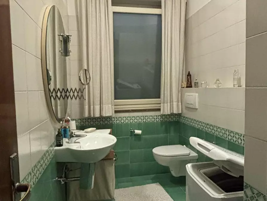 Immagine 11 di Casa bifamiliare in vendita  a Cascina