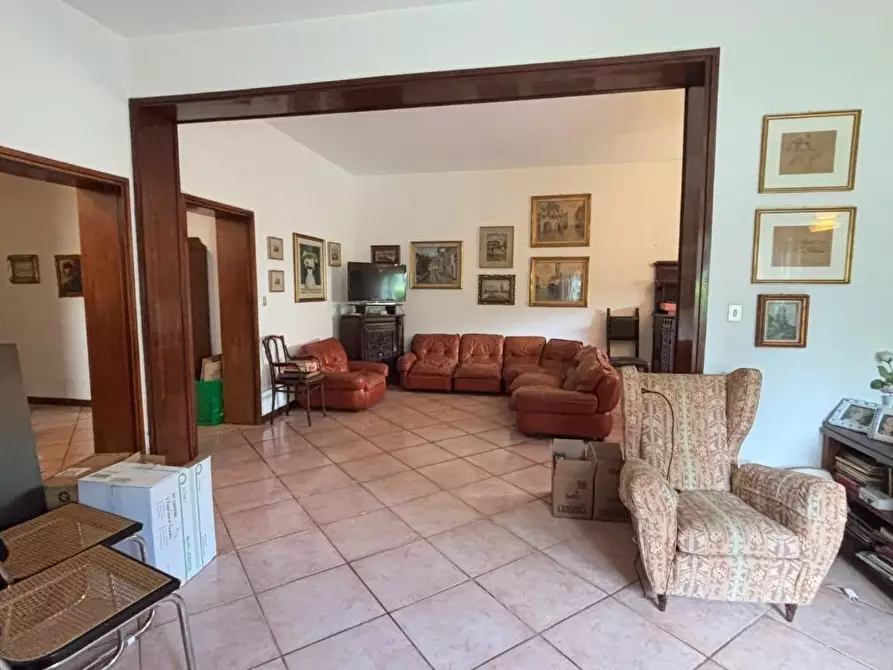 Immagine 21 di Casa bifamiliare in vendita  a Cascina