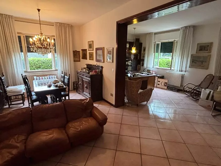 Immagine 2 di Casa bifamiliare in vendita  a Cascina