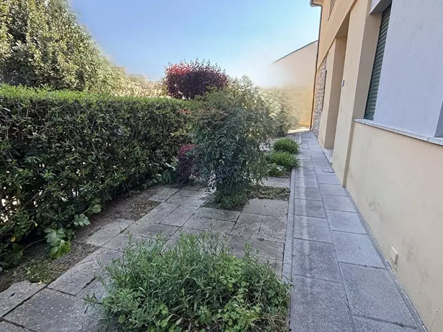 Immagine 14 di Casa bifamiliare in vendita  a Cascina