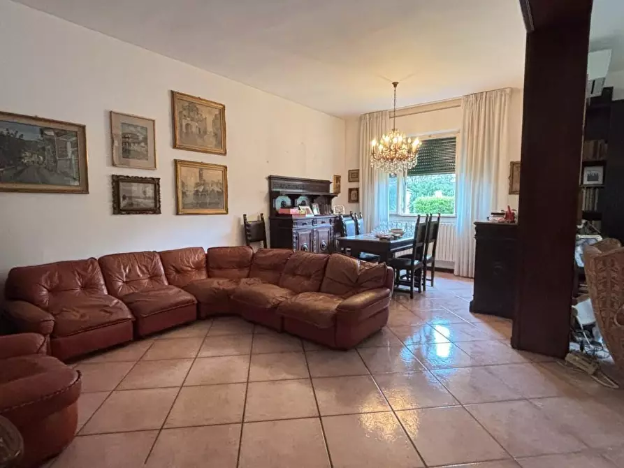 Immagine 15 di Casa bifamiliare in vendita  a Cascina