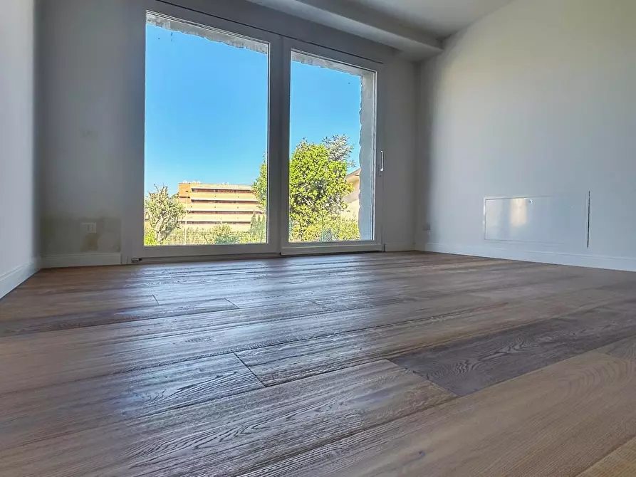 Immagine 7 di Villa in vendita  a Livorno