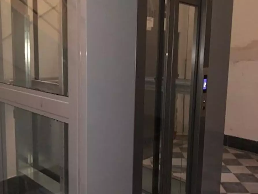 Immagine 8 di Ufficio in affitto  a Pontedera