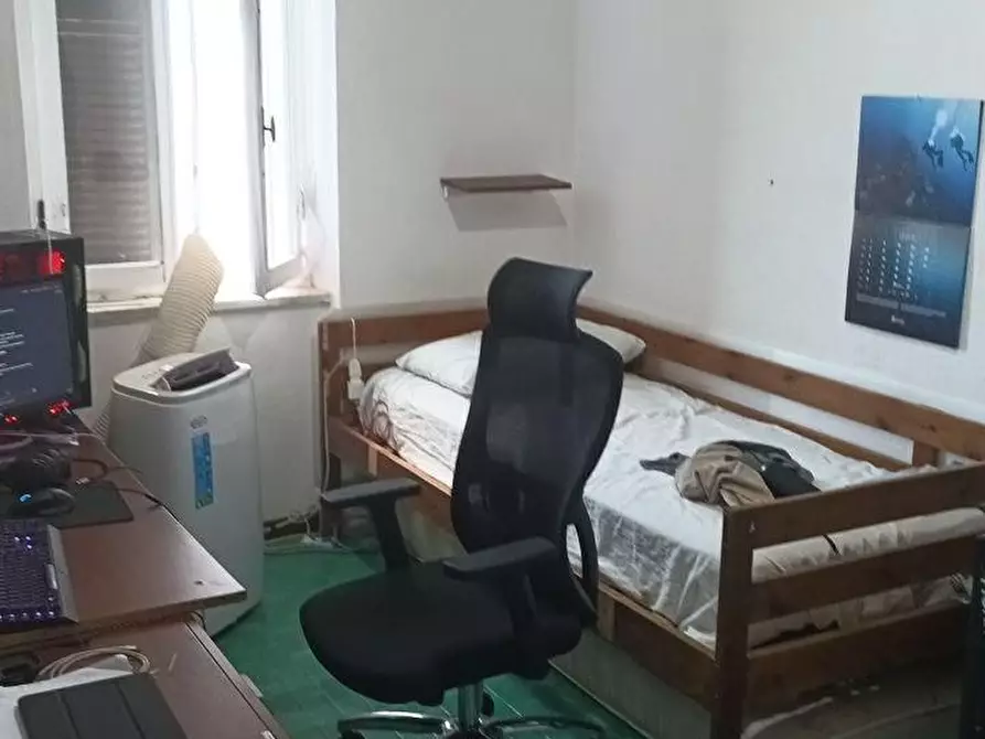 Immagine 17 di Casa indipendente in vendita  a Ortonovo