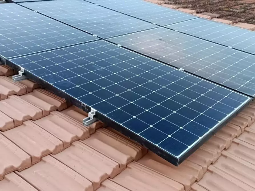 Immagine 2 di Casa indipendente in vendita  a Ortonovo