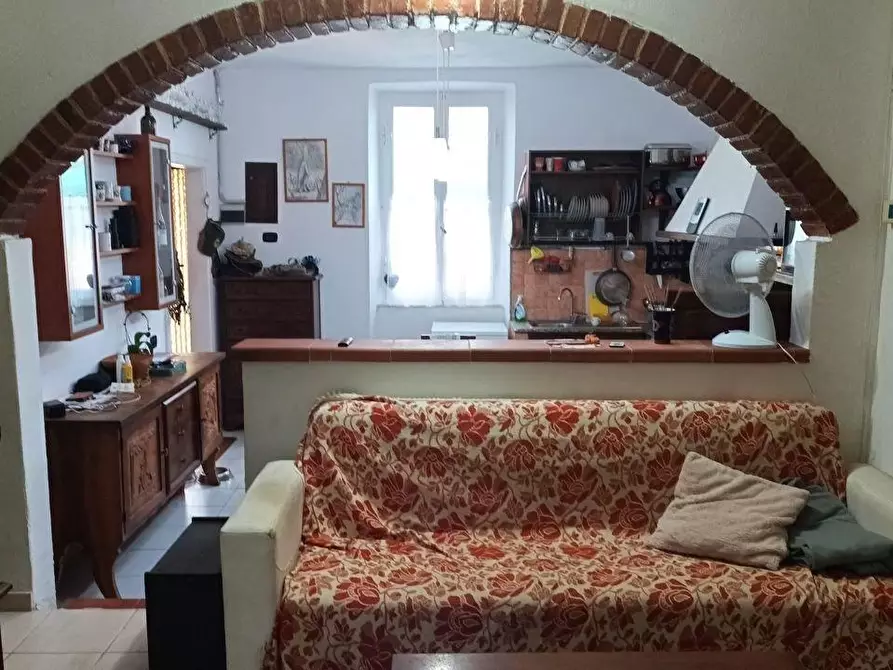 Immagine 9 di Casa indipendente in vendita  a Ortonovo