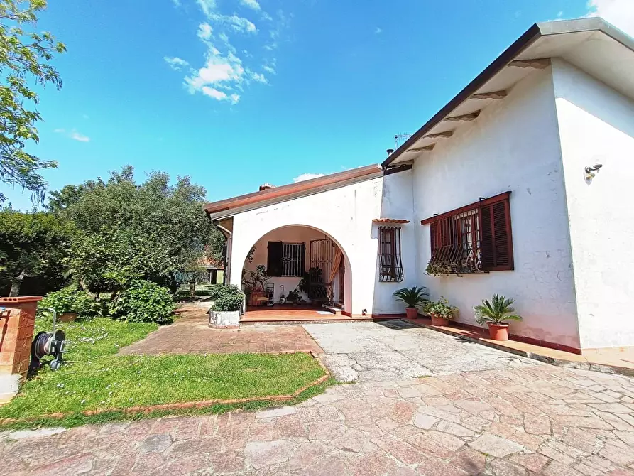 casa indipendente in vendita a Massa in zona Centro Storico