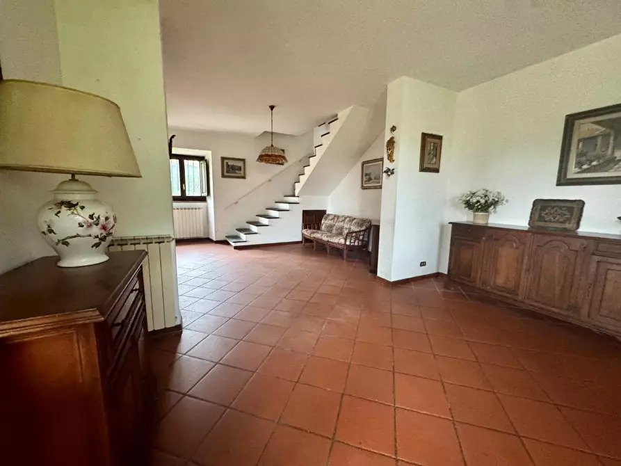 Immagine 9 di Casa bifamiliare in vendita  a Montignoso