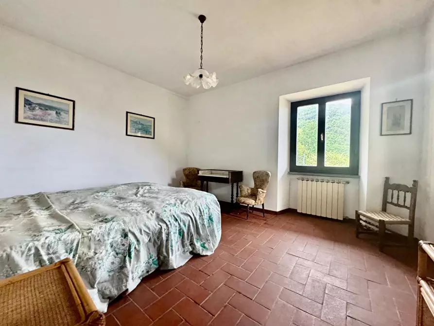 Immagine 31 di Casa bifamiliare in vendita  a Montignoso