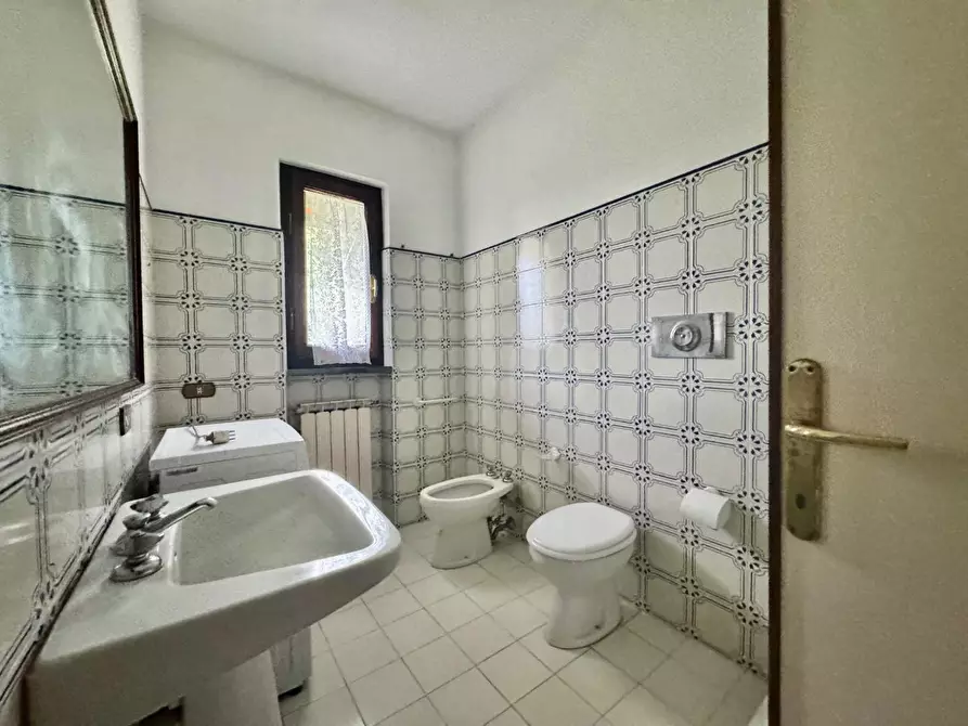 Immagine 14 di Casa bifamiliare in vendita  a Montignoso