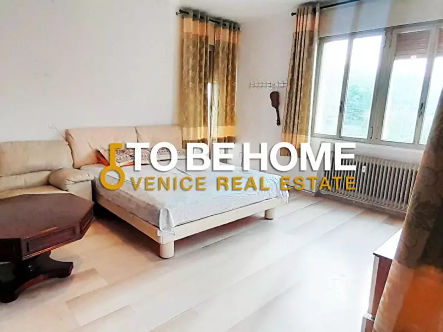 Immagine 3 di Appartamento in vendita  a Venezia