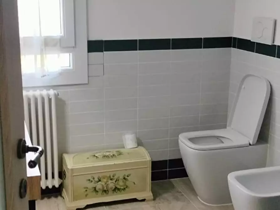 Immagine 21 di Appartamento in vendita  a Quattro Castella