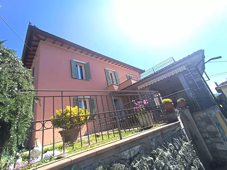 Immagine 1 di Casa indipendente in vendita  a Barga