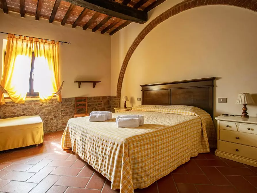 Immagine 40 di Agriturismo in vendita  a Palaia