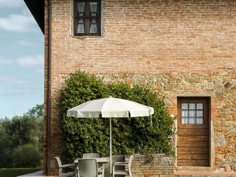 Immagine 9 di Agriturismo in vendita  a Palaia