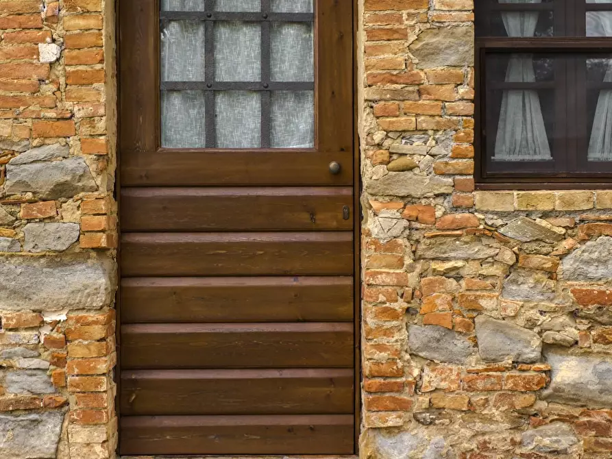 Immagine 46 di Agriturismo in vendita  a Palaia