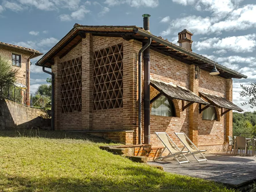 Immagine 11 di Agriturismo in vendita  a Palaia