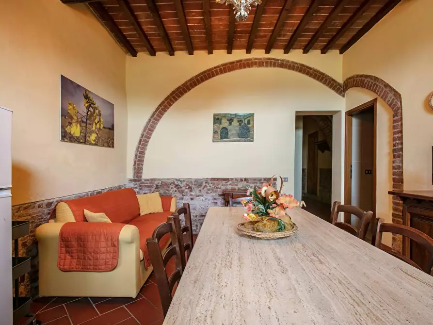Immagine 41 di Agriturismo in vendita  a Palaia